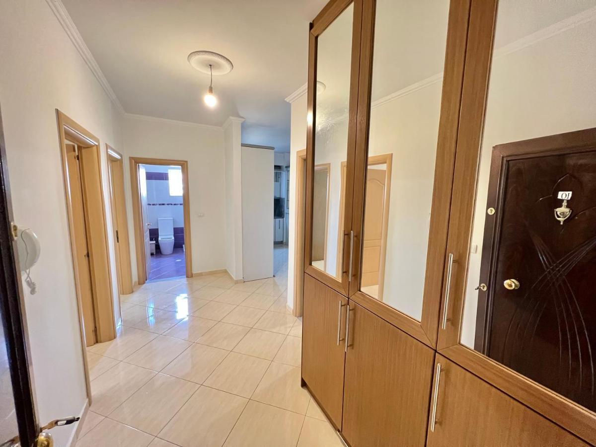 Ermis Apartament Appartamento Sarandë Esterno foto