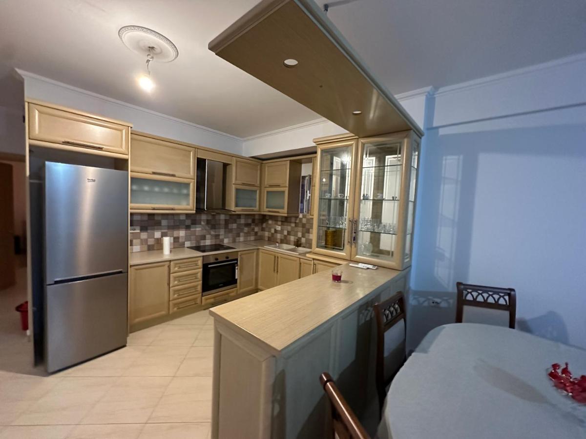Ermis Apartament Appartamento Sarandë Esterno foto