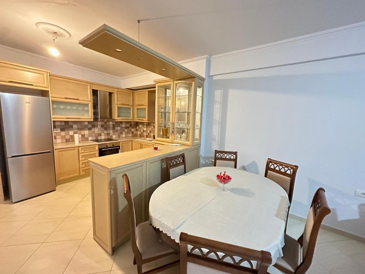Ermis Apartament Appartamento Sarandë Esterno foto